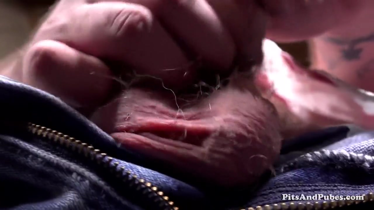 Natural Mac Extreme Sniffing Jacking Off