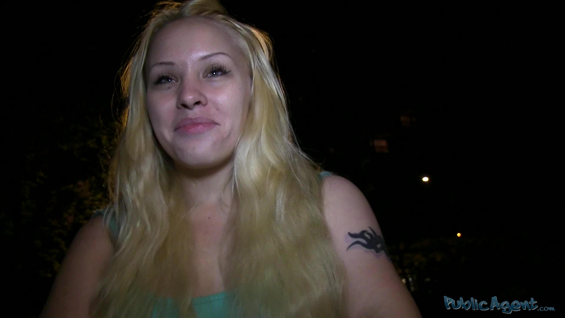PublicAgent Clip. Lola