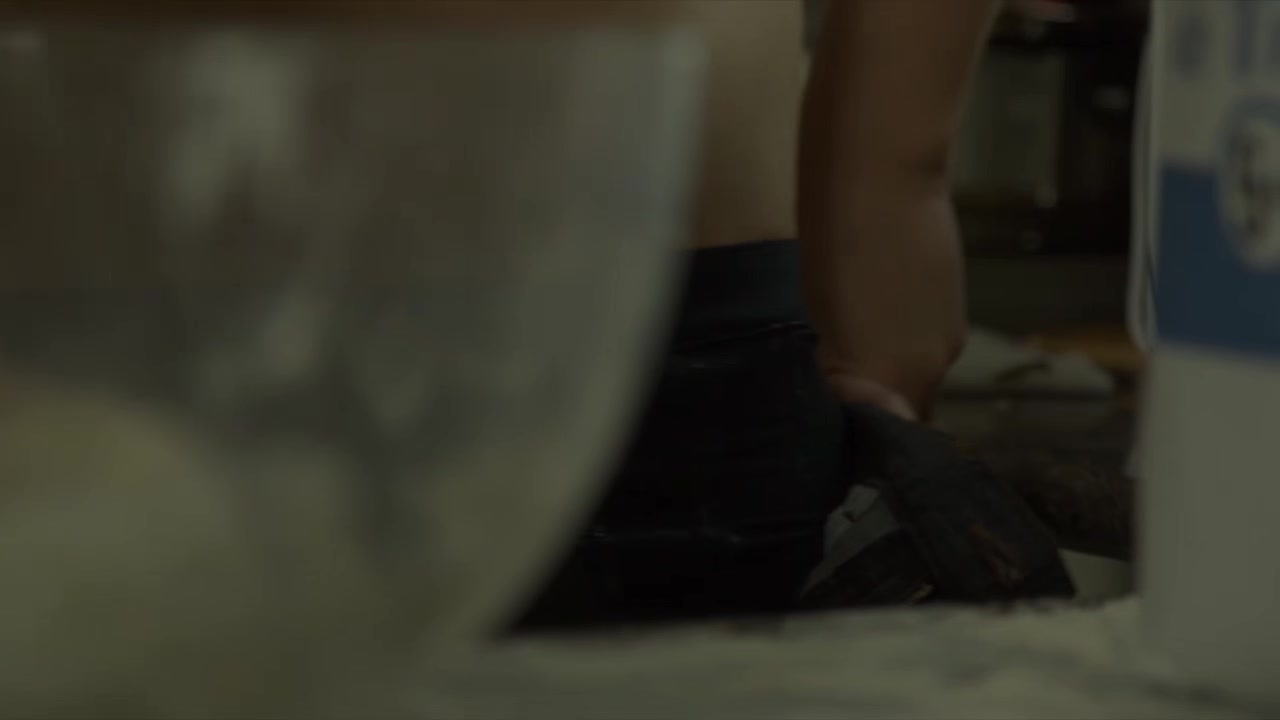 Kinky Teen in the Kitchen - VersoCinema