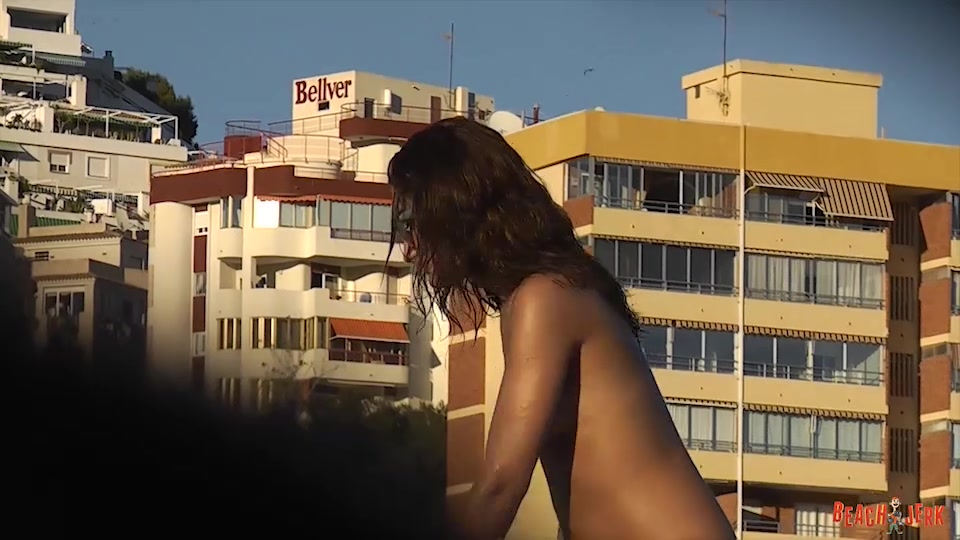 Smoking hottie - BeachJerk