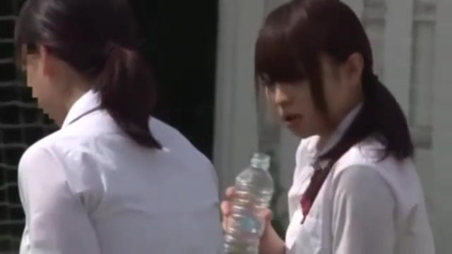 05750,A woman who is fucked and writhes in agony