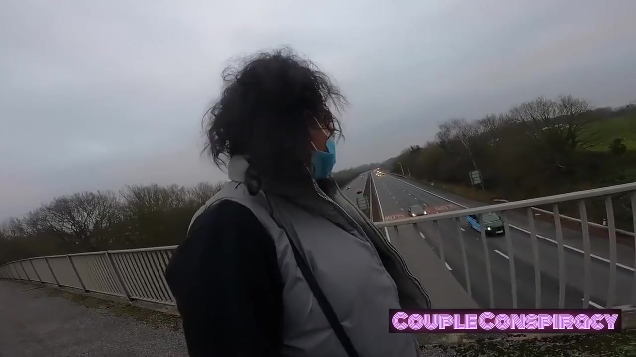 Fucking On Motorway Bridge For All The Cars To See