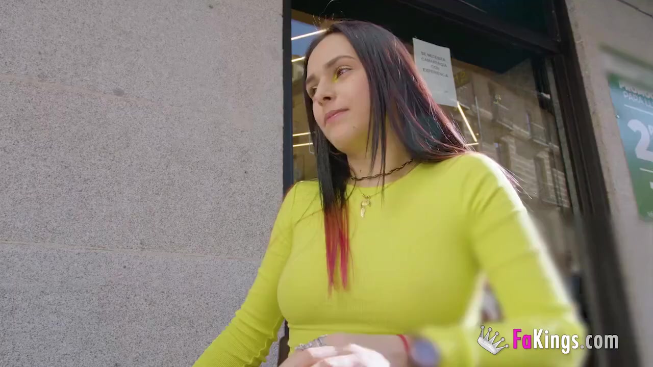 Gorgous Latin Beauty Has A Hardcore Fuck After Showing Us Her Hood