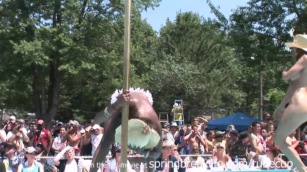 SpringBreakLife Video: Naked On Stage