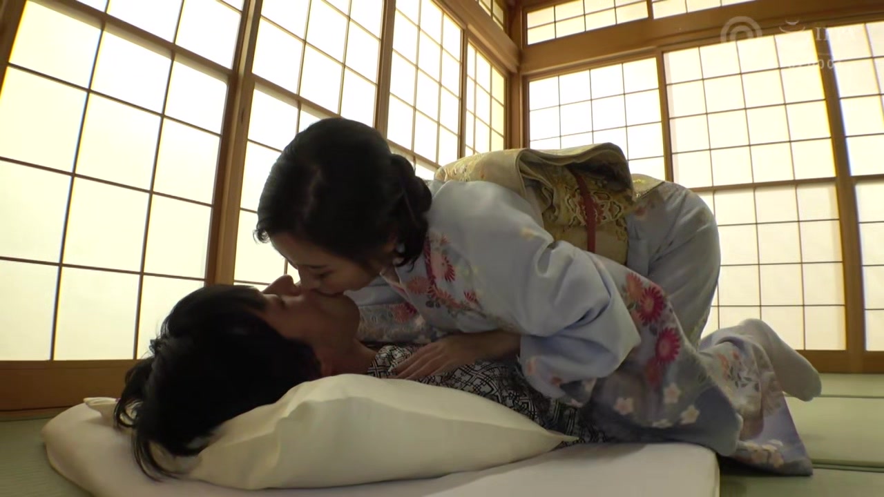 0009244_美熟女 ディープキス えっちなどが含まれている