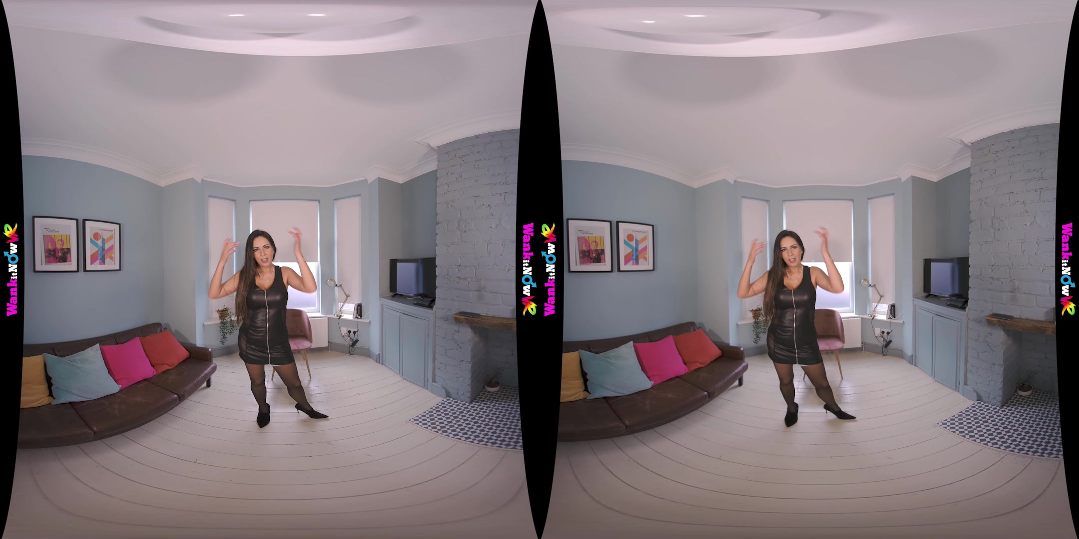 Housemate Strip featuring Roxxy Lea - WankitNowVR