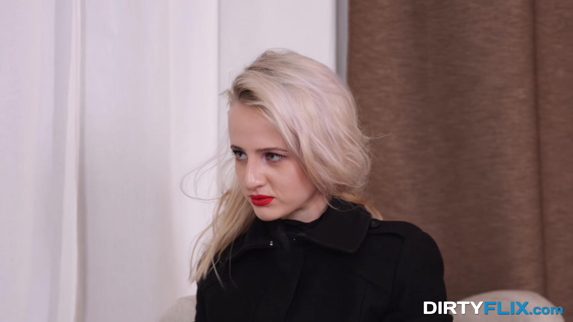 Dirty Flix - Hanna Rey - Courtesan enjoys sensual sex