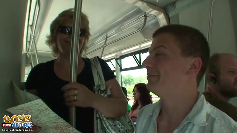 Tourist talked into hot stuff