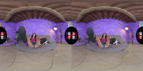Breathtakingly Gorgeous Lilian as a Super Sexy Girl - POV Amateur Sex and Foot Fetish VR