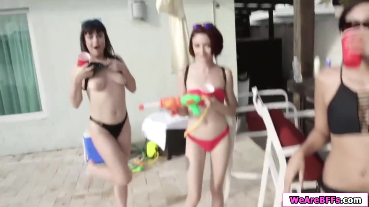 Three teen 18+ Lesbian Enjoy Licking Each Others Wet Pussy