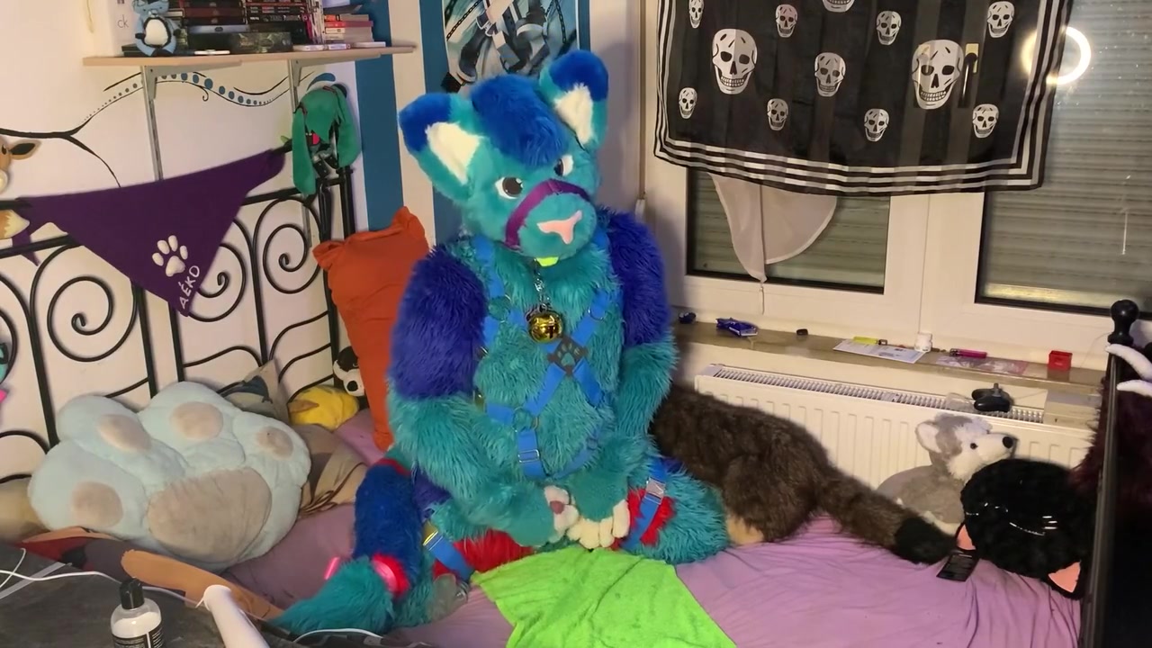 Aeko Teasing Pawing And Cumming