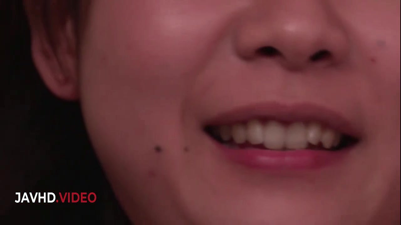 Sensual Japanese star Miu Suzuha performs live