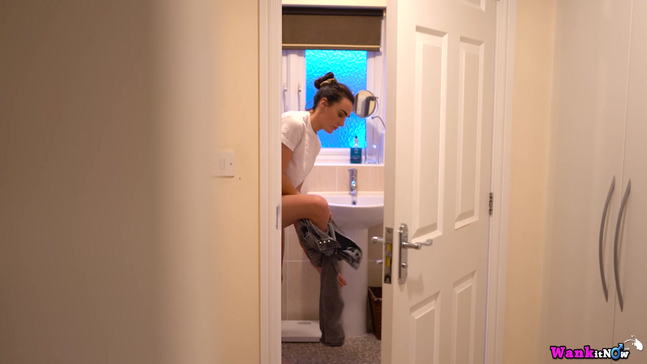 Laura - Stranger Danger - Sexy Videos - WankitNow