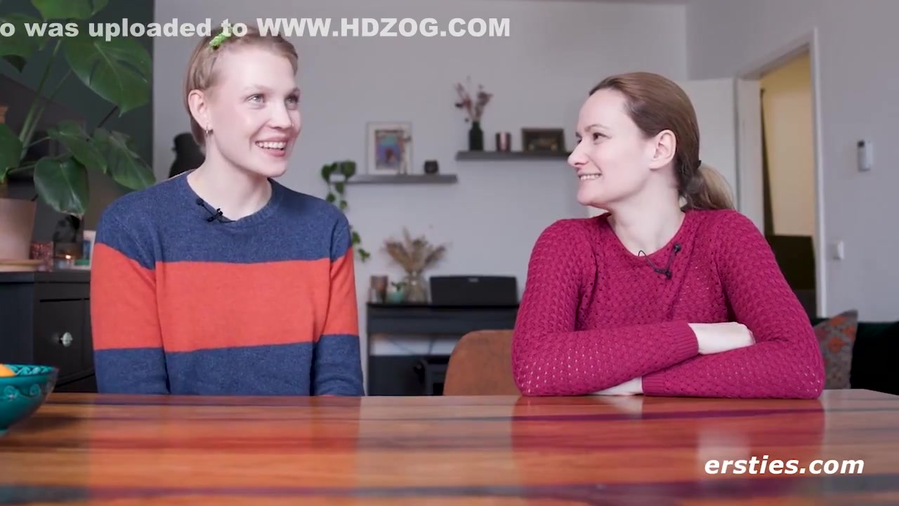 Pornoproduzentin Trifft Heibes Fan Girl