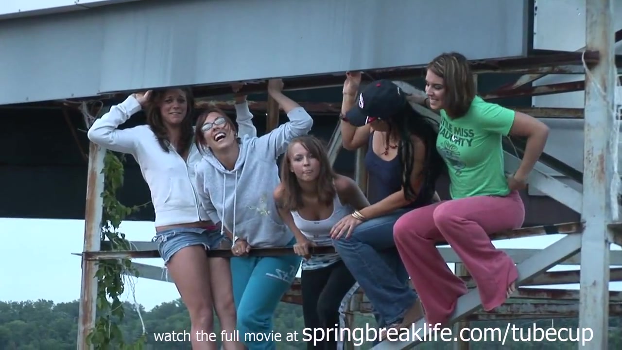 SpringBreakLife Video: Topless Bumper Boats