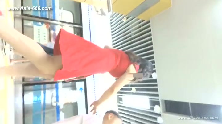 peeping chinese amateur upskirt.50