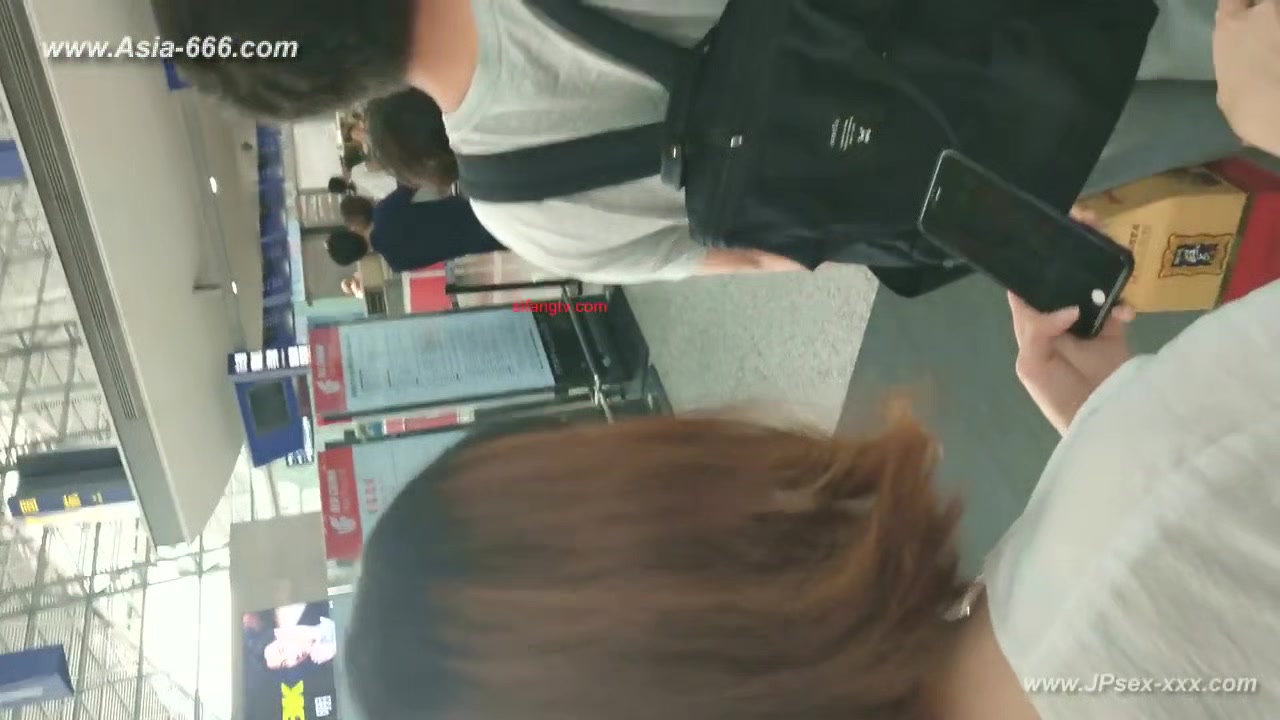 peeping chinese amateur upskirt.***