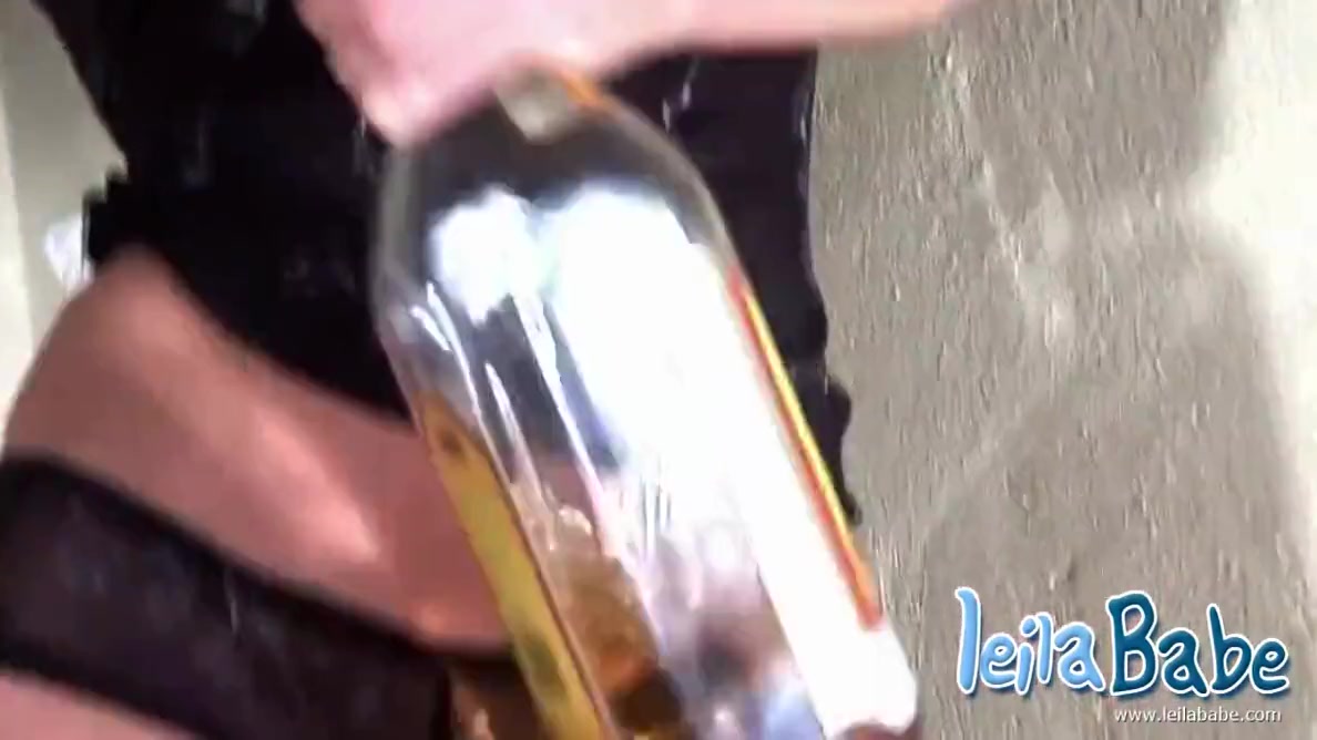 Leila Babe Striptease Showing Big Tits At Basement