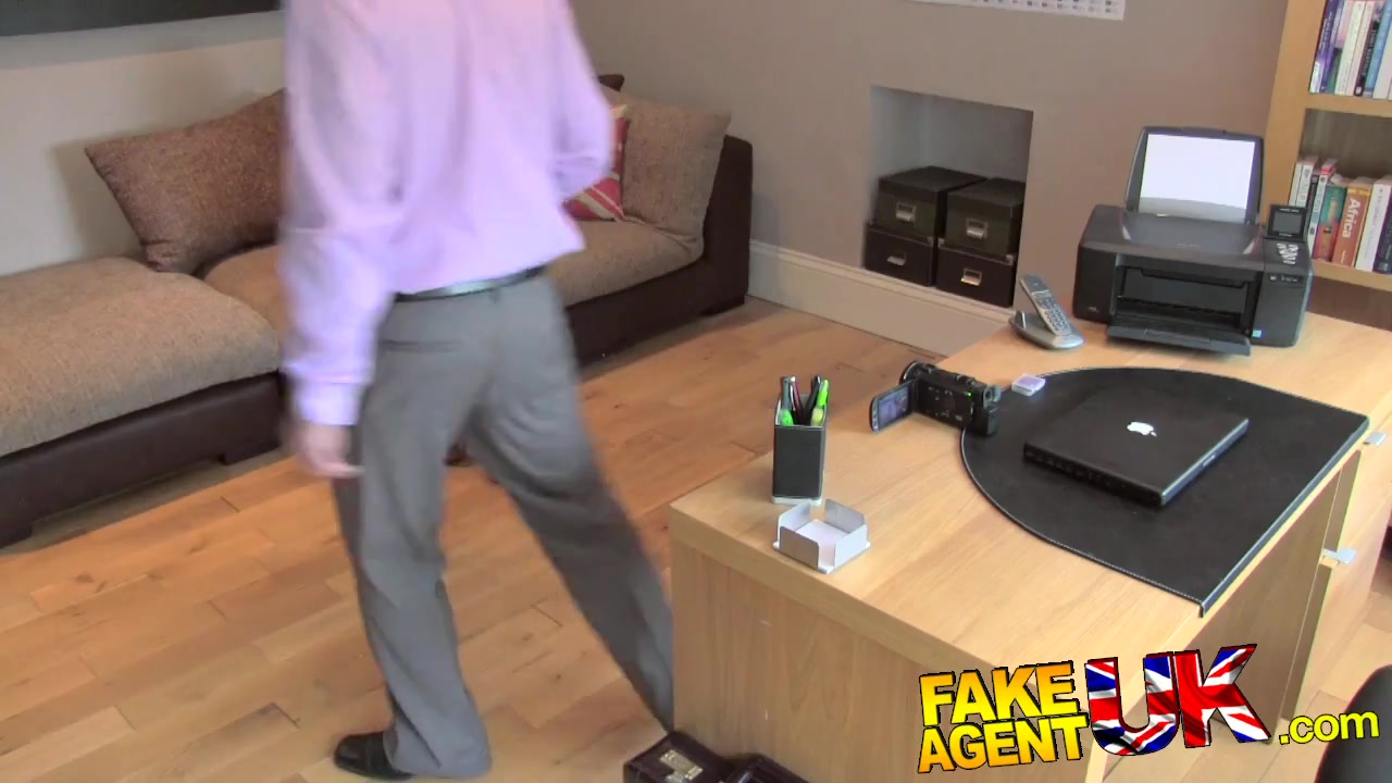 FakeAgentUK Pretty girl takes a massive facial