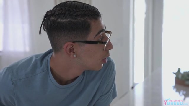 Stuck On Stepmoms Boobies - S2:E2 - Momlover