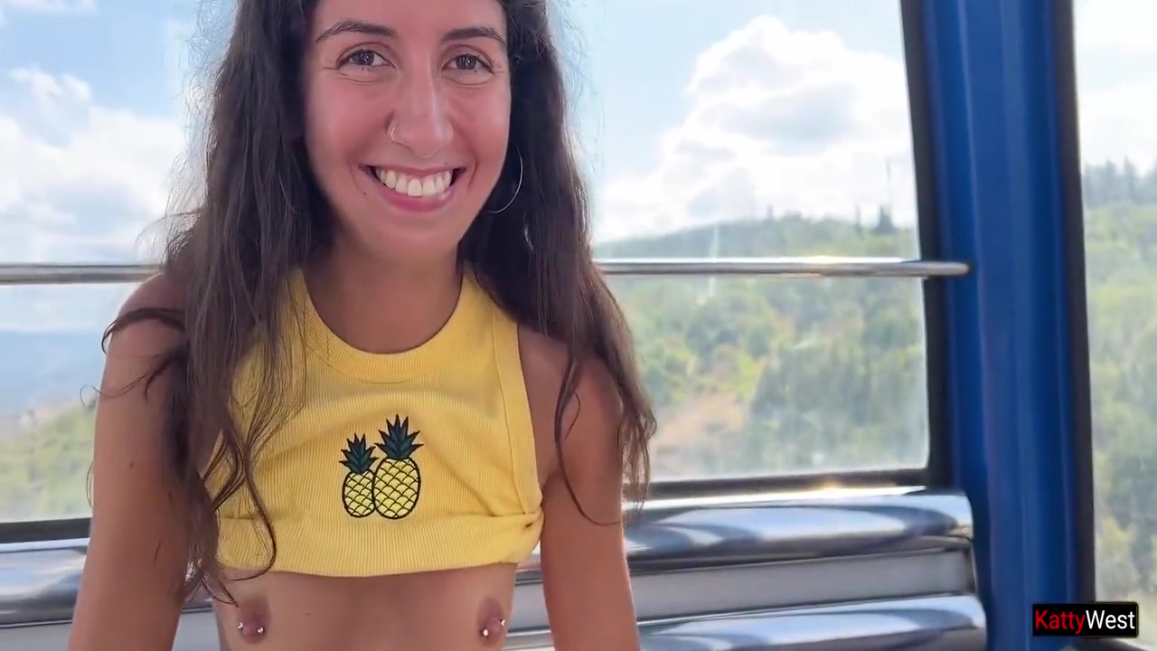 Beauty Sucks Cock On A Ferris Wheel In An Amusement Park 5 Min