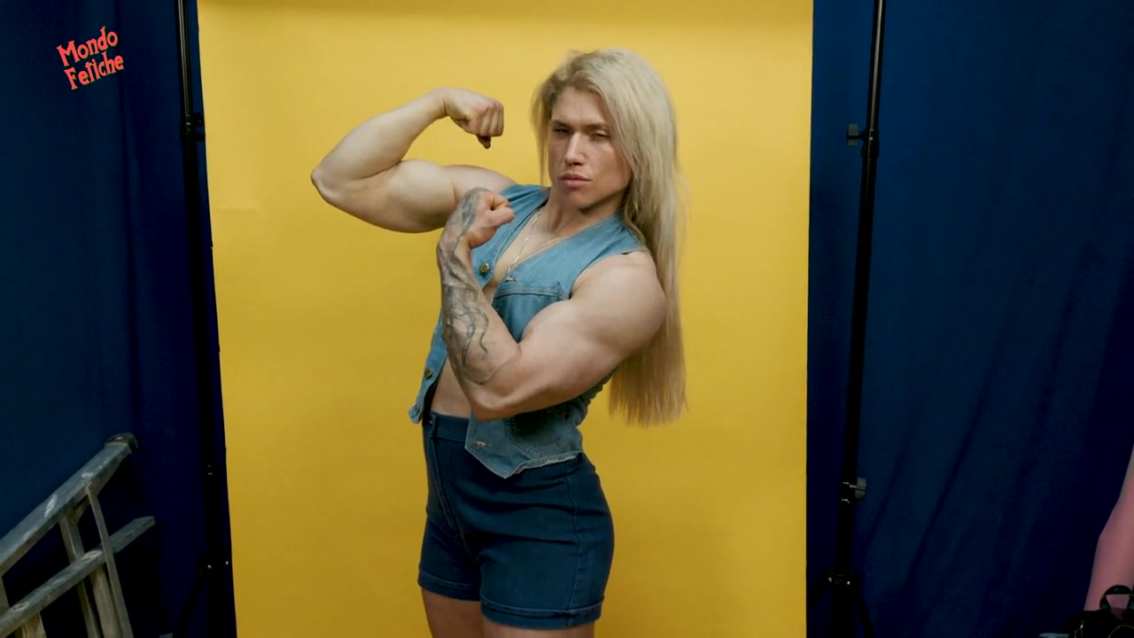 Julia Foery in Julia Foery: Female Bodybuilder Dreamboat! - KINK