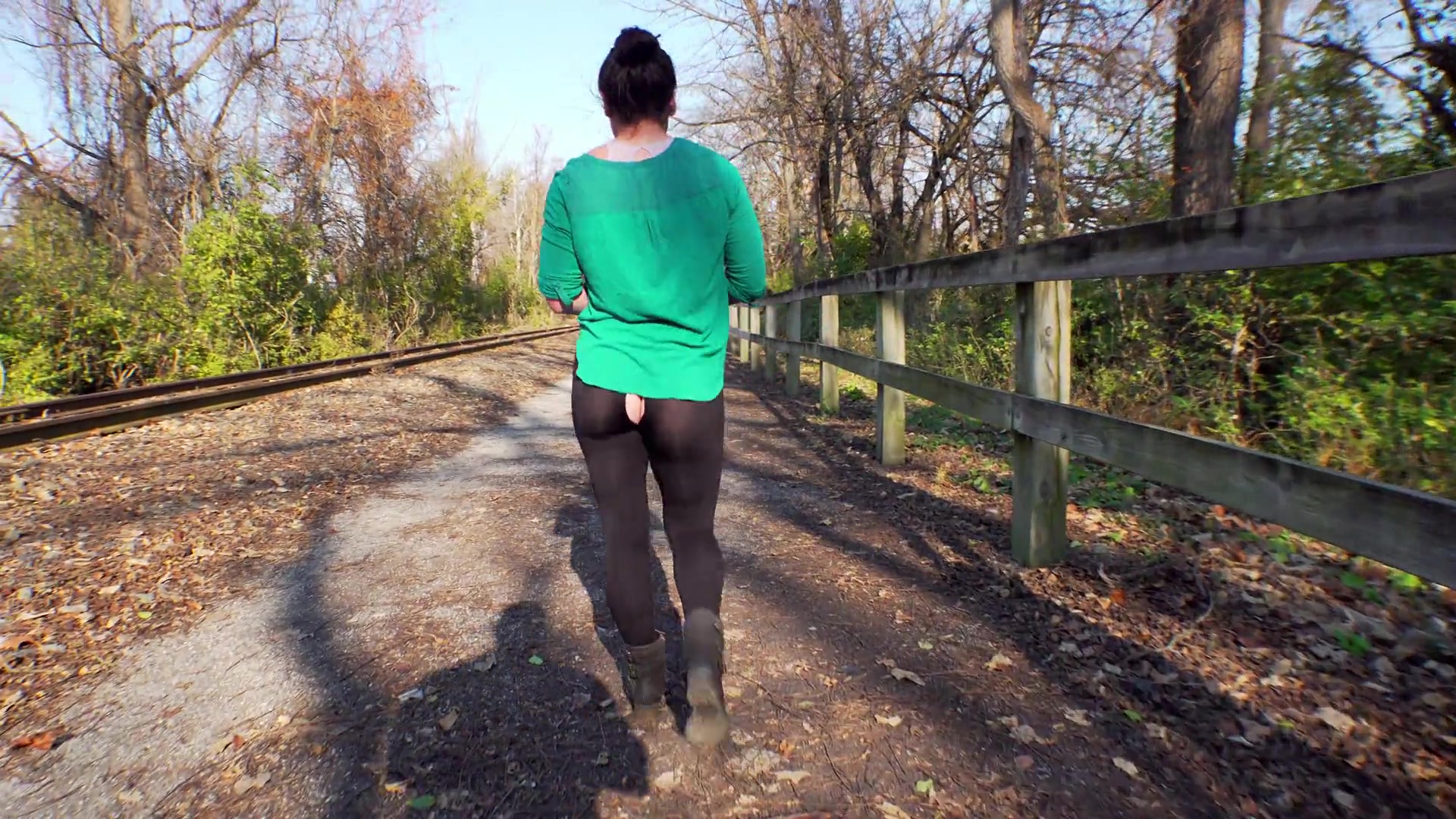 Oblivious Milf In Ripped Leggings - Sammi Starfish