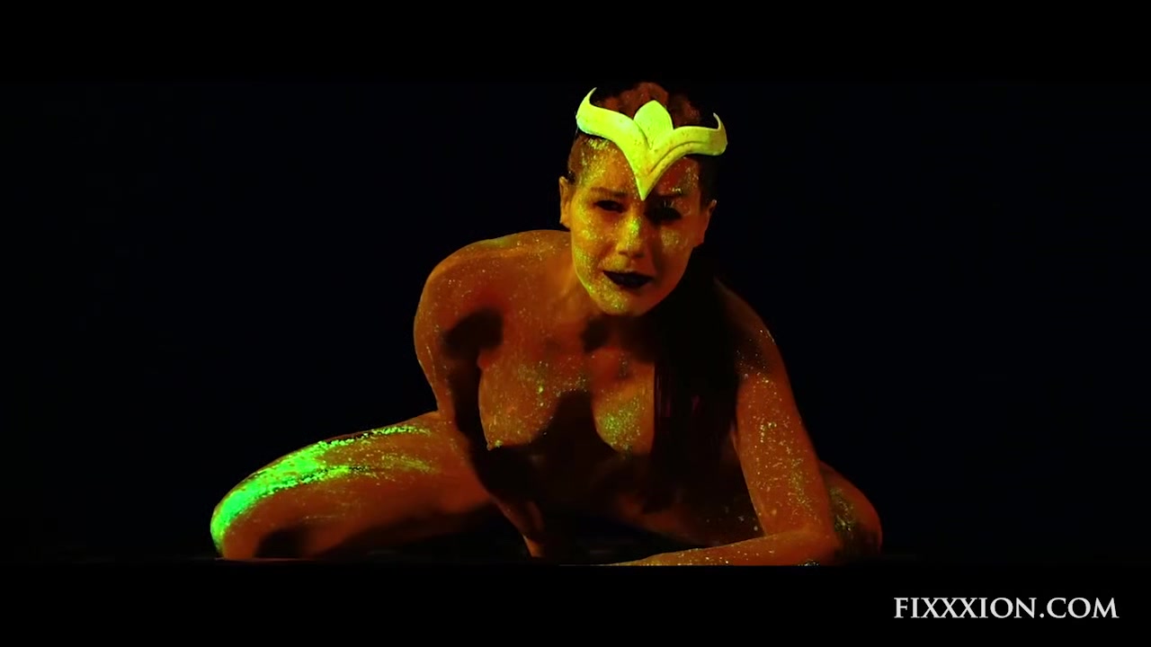 Glow in the Dark Goddess - Fixxxion