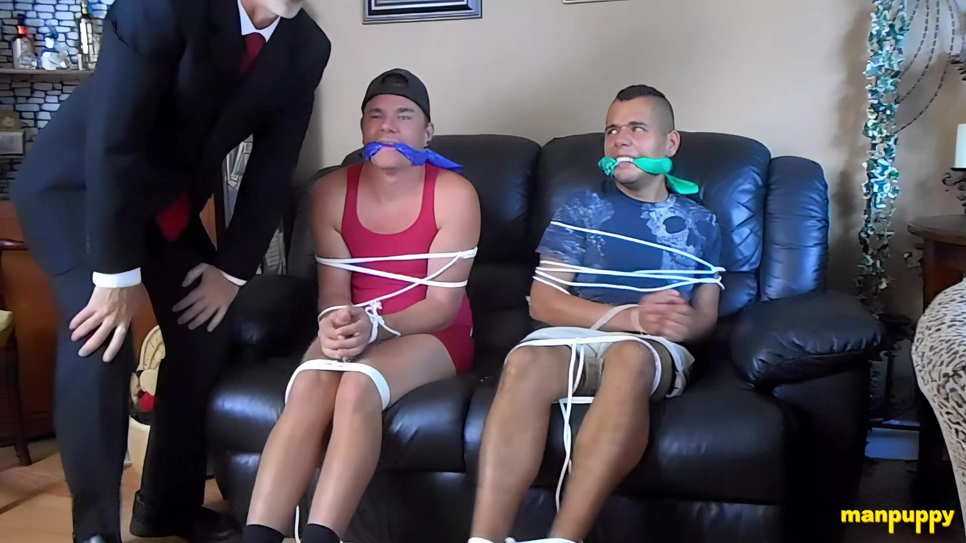 Diamond Thief Captures College Boys In Bondage - Jose Cortez & Leo Blue & Richard Lennox