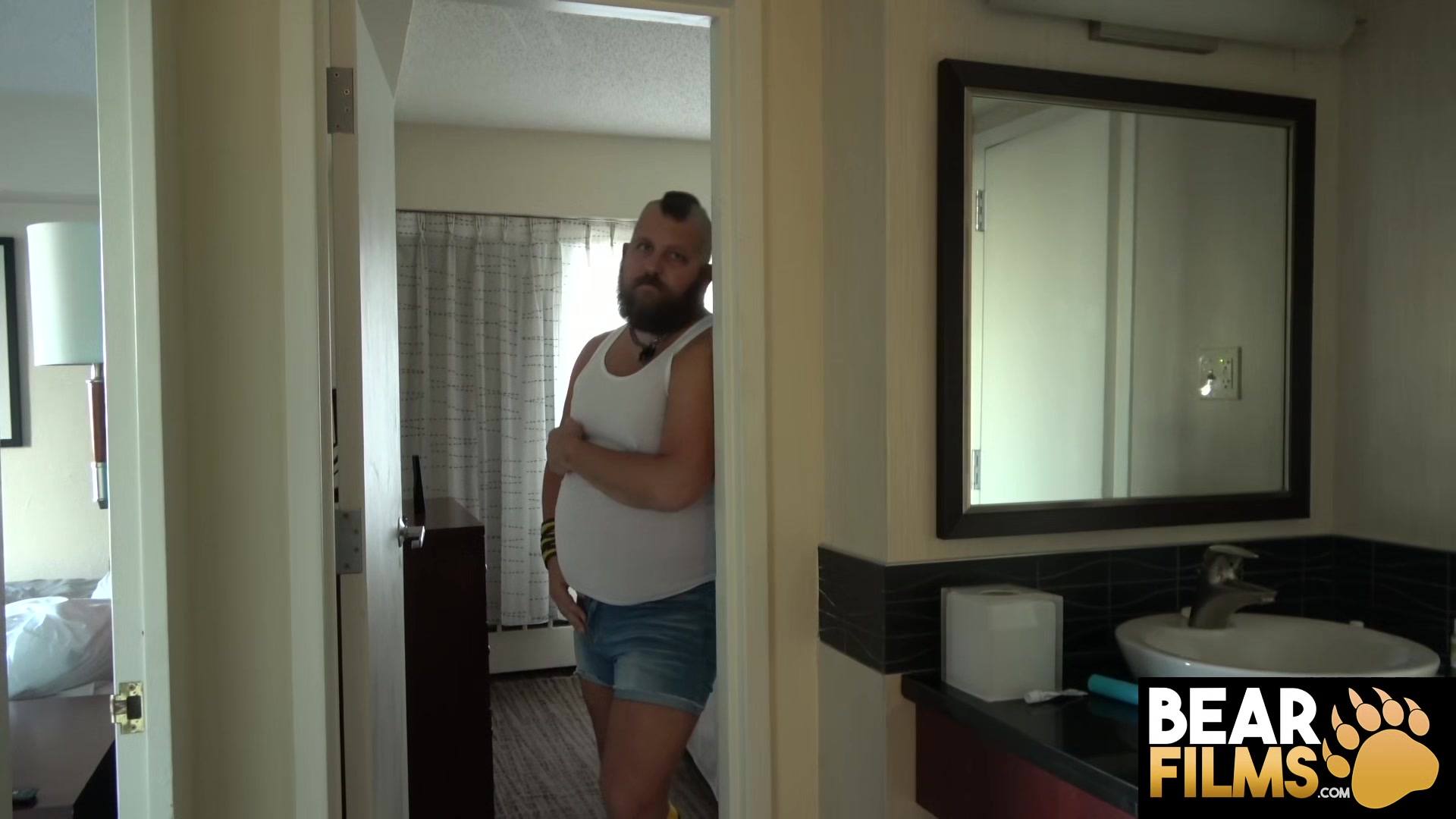 BEARFILMS Horny Bear Clause Nomi Hooks Up With Pup Crash