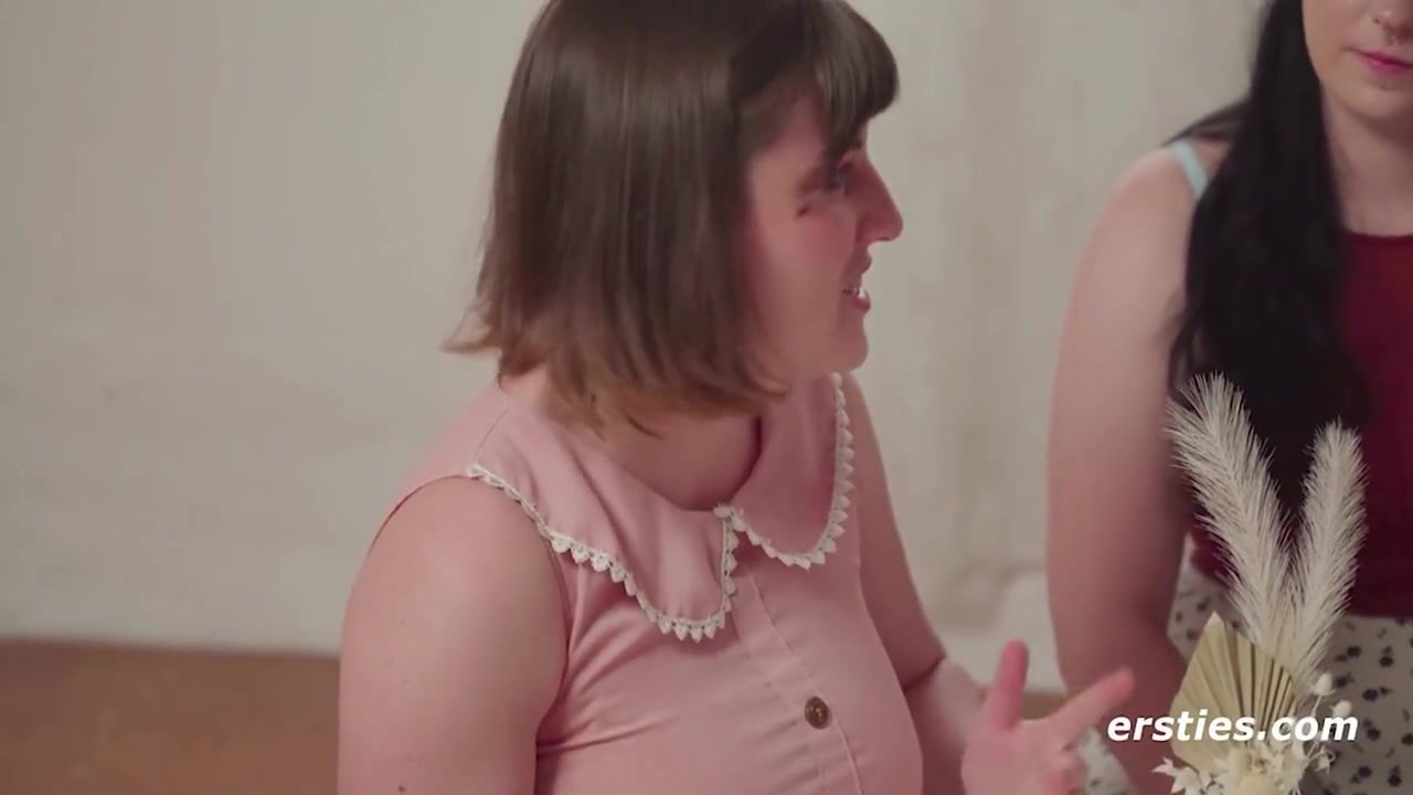 Laney Day - 4 Sexy Ladies Enjoy A Hot Lesbian Oral Sex Workshop