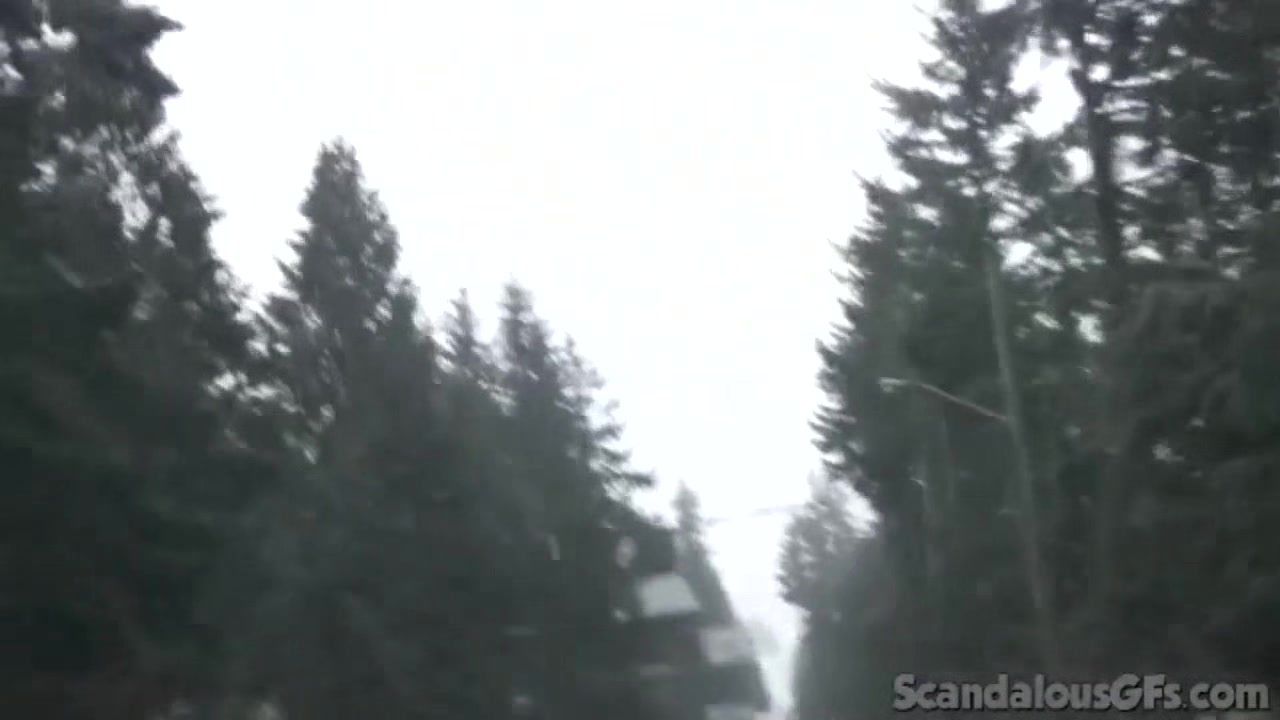 teen 18+ hottie masturbates in car