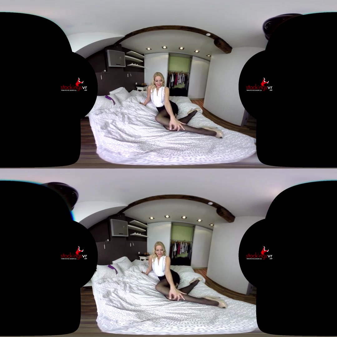 Nikky Dream in Bedroom Blow Job Slut Nikki Dream - StockingsVR