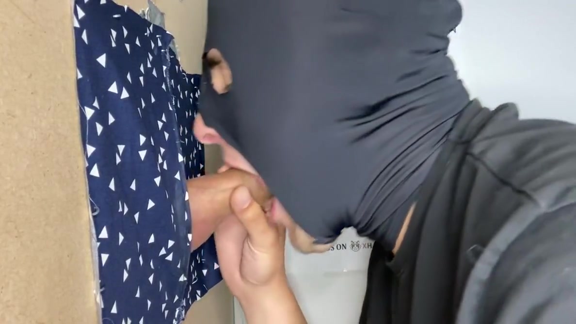 Diqsuqr - Gloryhole Sucking A Regular Client