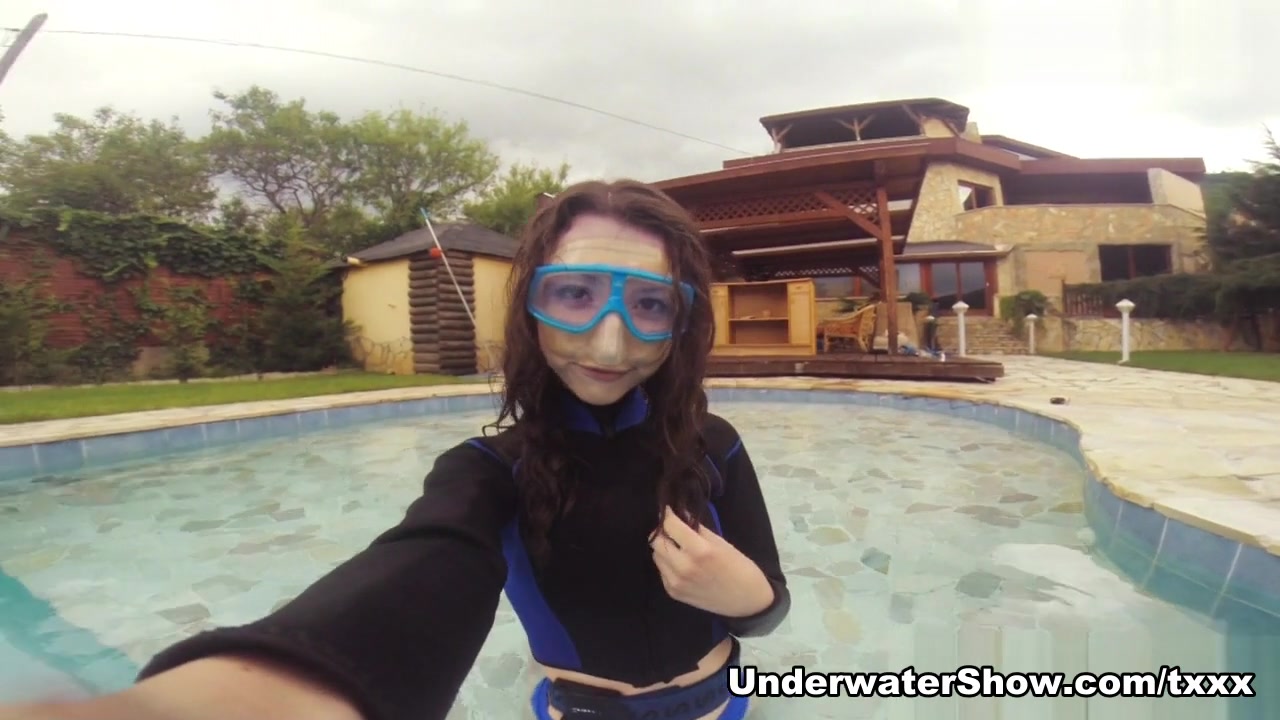 Serene Emi Video - UnderwaterShow