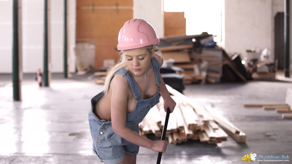 Amy Rose in Sweeping Strokes - DownblouseJerk