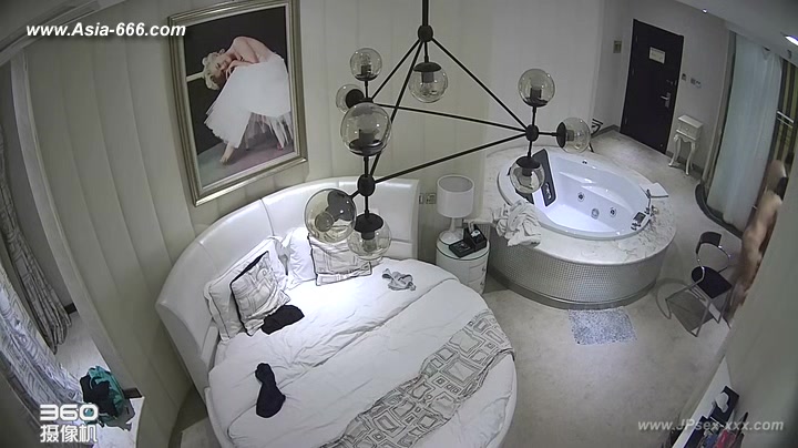 Hackers use the camera to remote monitoring of a lover's home life.264