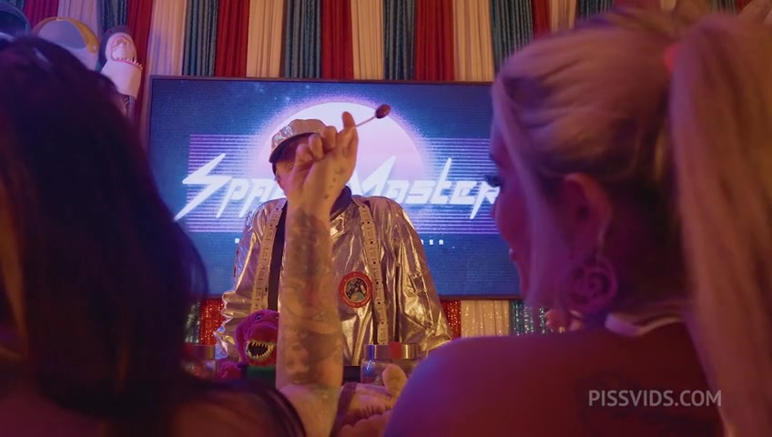 Bimbo Sluts Fuck and Squirt in the Arcade - PissVids