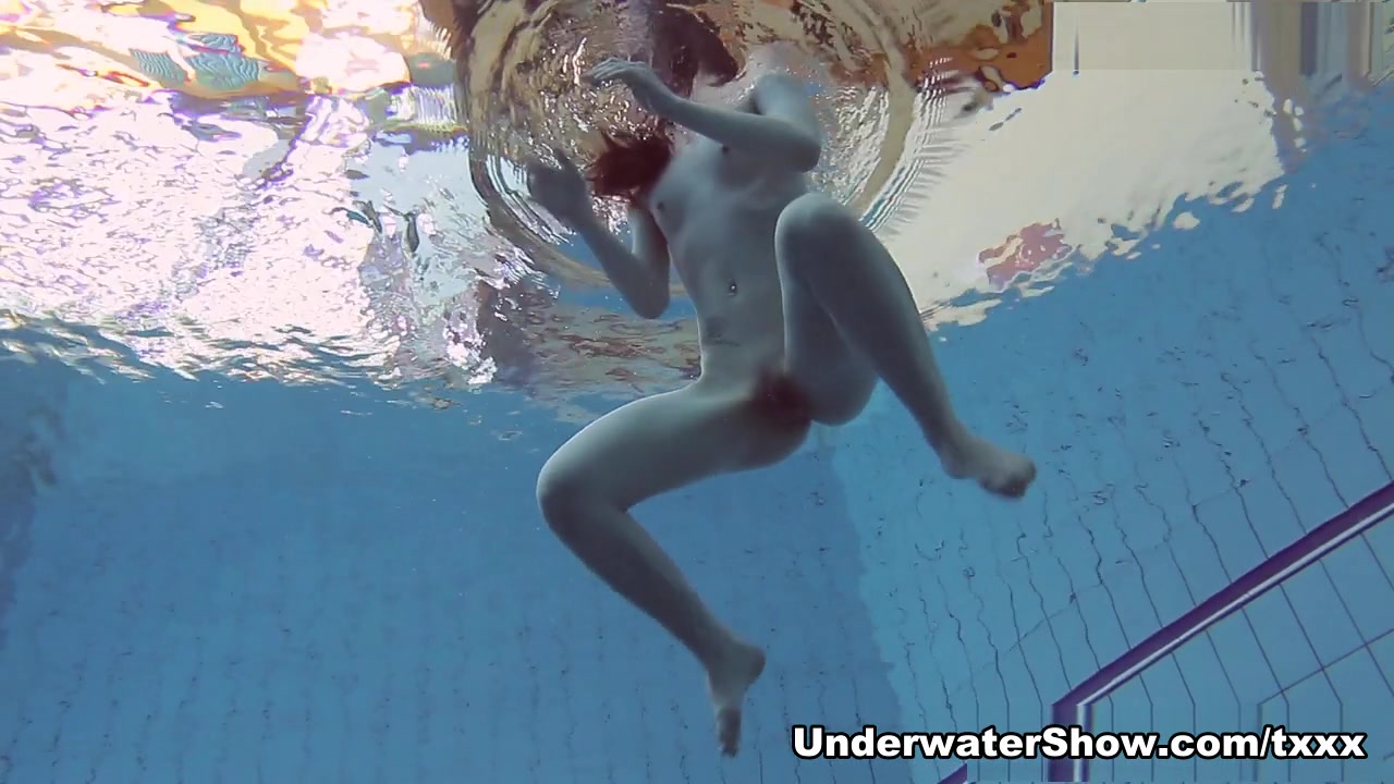 UnderwaterShow Video: Roxalana