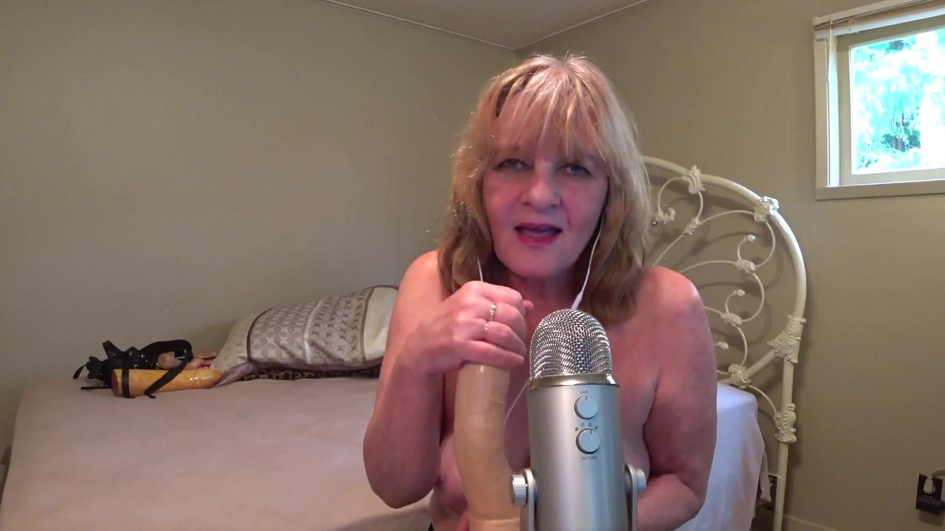 Dirty Whispers As I Give You Masturbation Instructions - TacAmateurs