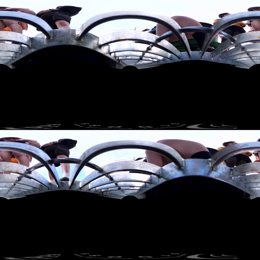Upskirt Through Gutter VR 2 2 - TMAVR