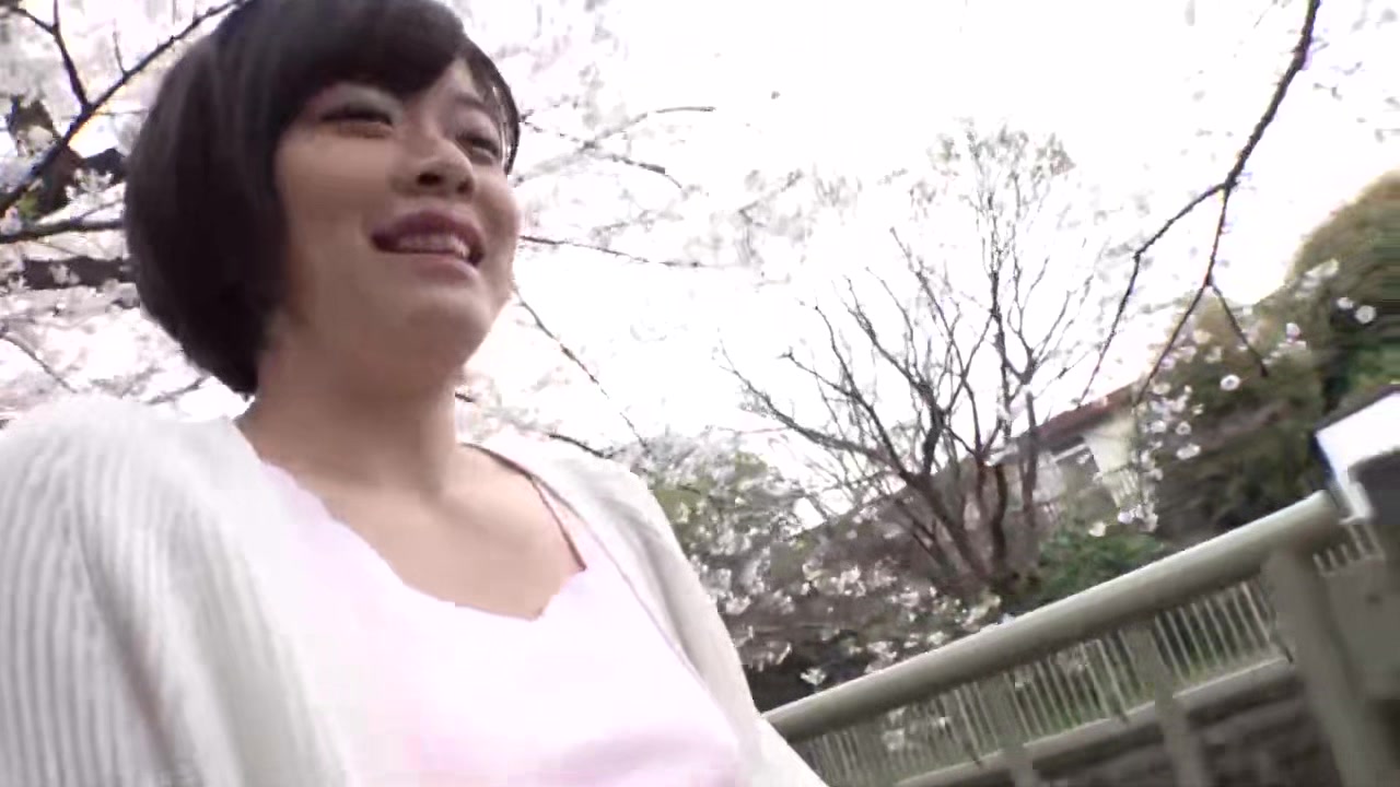 0001117_巨乳の日本人女性がガン突きされる人妻NTR絶頂セックス