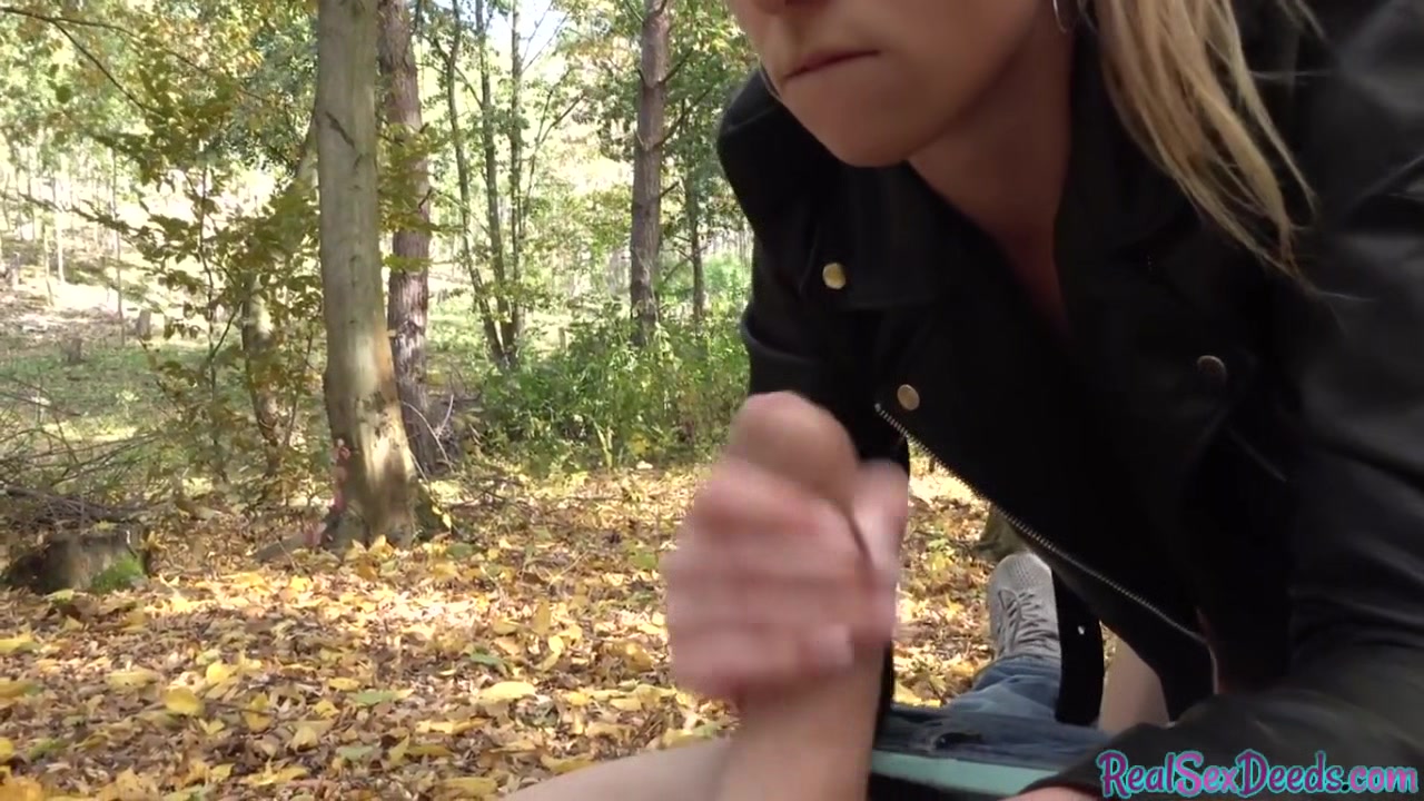 Reality babe POV fucked outdoor 4 cash after casting