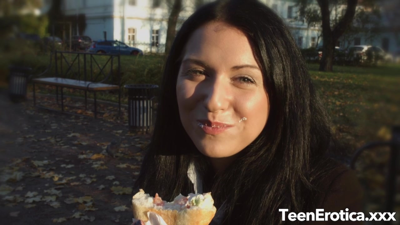 Black Haired Temptress Jessica Lincoln Takes a Fucking from Her Boyfriend