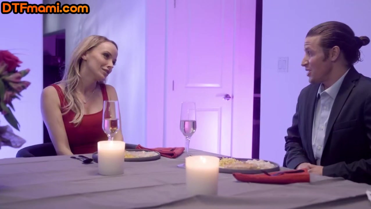 Squirting stepmommy with big boobs fucked after dinner