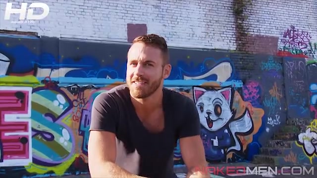 Logan Moore - UKNakedMen