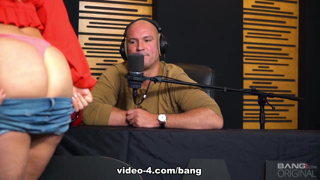A.j. Applegate goes extra deep into her sexual interests - BangPodcast
