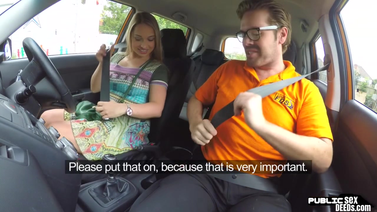 Bigass slut fucked outdoor in car by instructor in public
