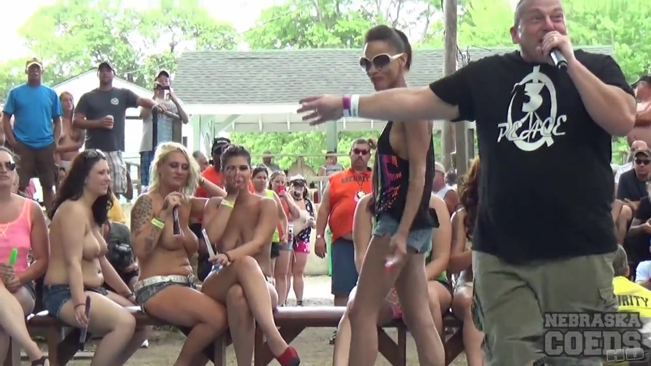 Nudes a Poppin 2014 Blowjob Contest with Ice Pops - NebraskaCoeds