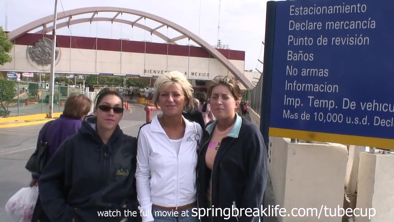 SpringBreakLife Video: Flashing At The Mexican Border